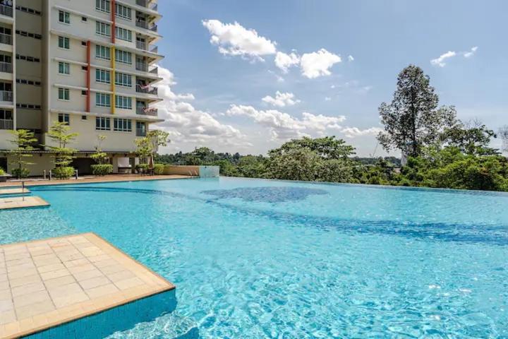 Suasana Residensi Damai * Petaling Jaya