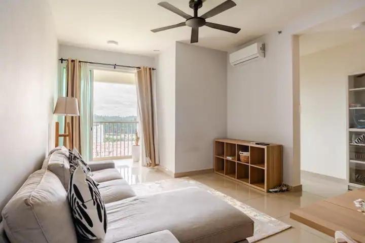 Suasana Residensi Damai